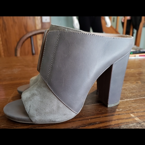 Gray Saks Fifth Avenue peep toe mules - Picture 3 of 6